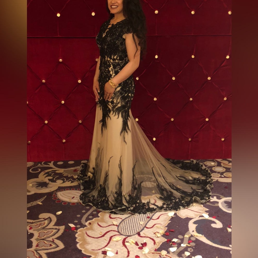 Elegant Black and Cream Gown- like new Size Small